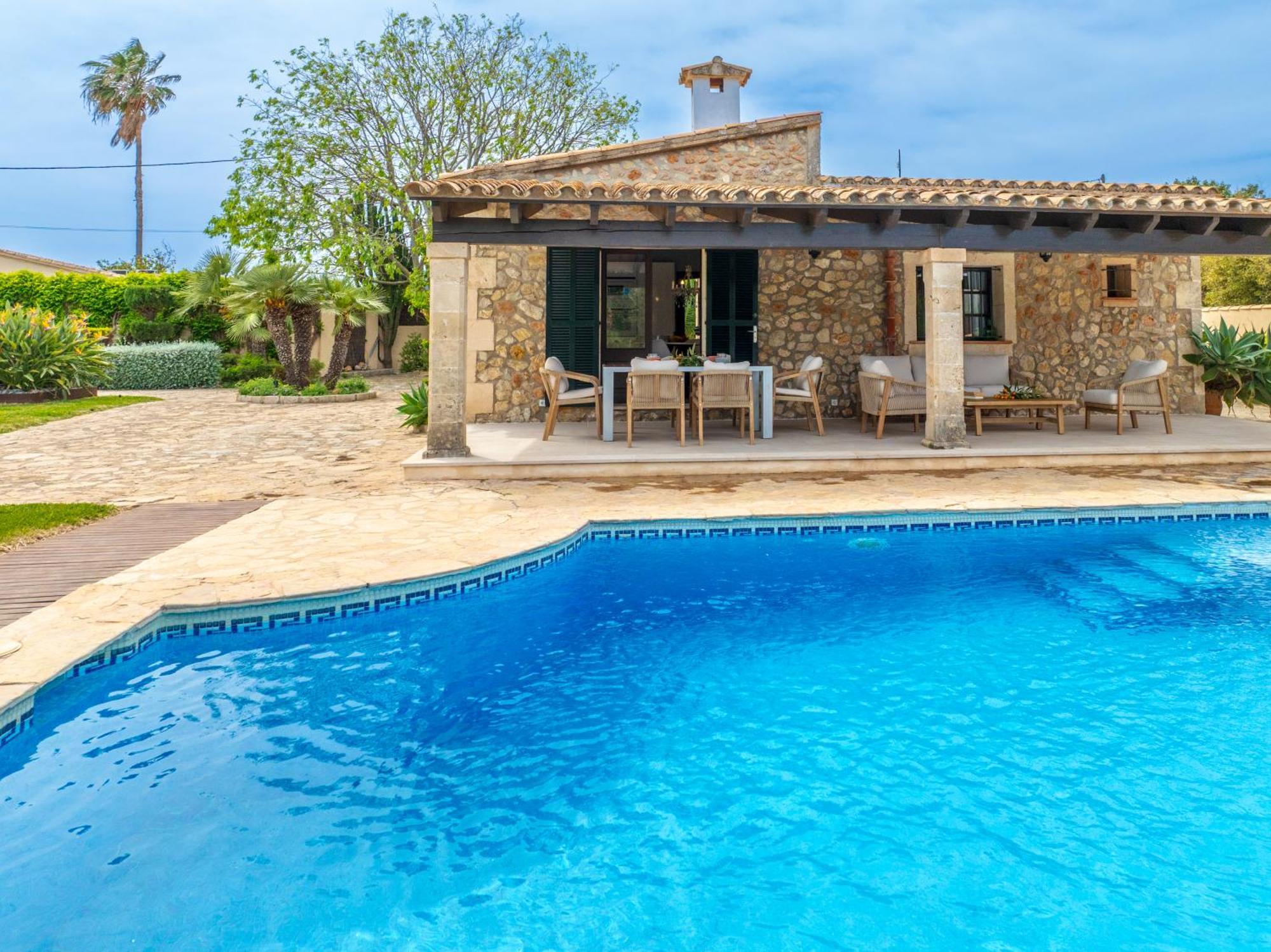 Villa Benvingut By Sealand Villas Port de Pollenca Exterior photo
